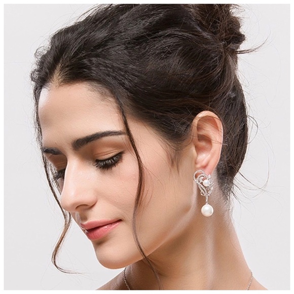 Swarovski Crystals Silver The Lais Earrings - Picture 5 of 5